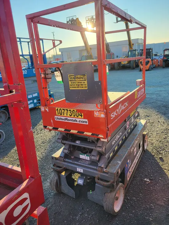 2018 Skyjack SJIII3219 Scissor Lift