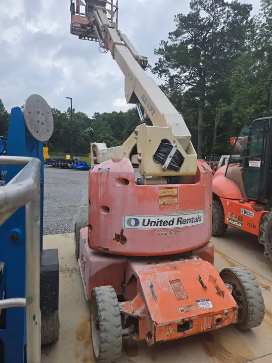 2012 JLG E400AJPN Articulating Boom Lift