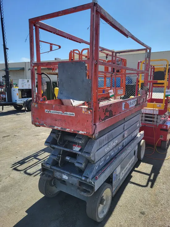 2017 Skyjack SJIII3226 Scissor Lift
