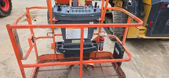 2017 JLG 340AJ Articulating Boom Lift