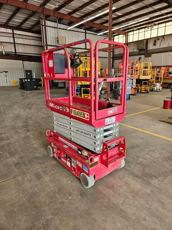2018 MEC MICRO 19 Scissor Lift