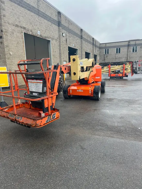 2017 JLG E450AJ Articulating Boom Lift
