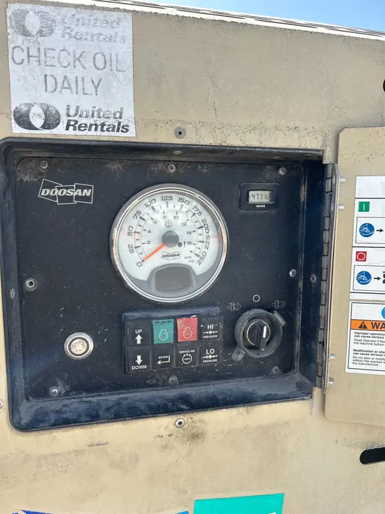 2018 Doosan P425/HP375WCUT4 Air Compressor