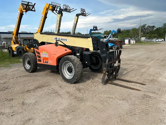 2018 JLG 742 Forklift