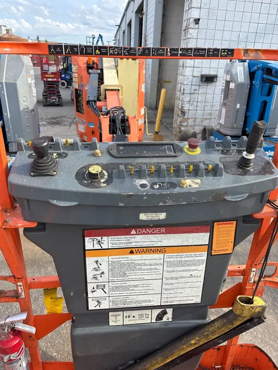 2017 JLG E300AJP EE Articulating Boom Lift