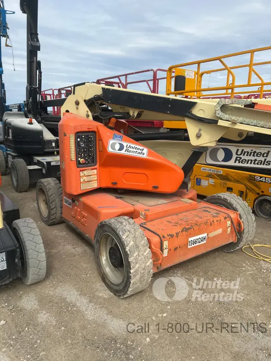 2014 JLG E450AJ Articulating Boom Lift