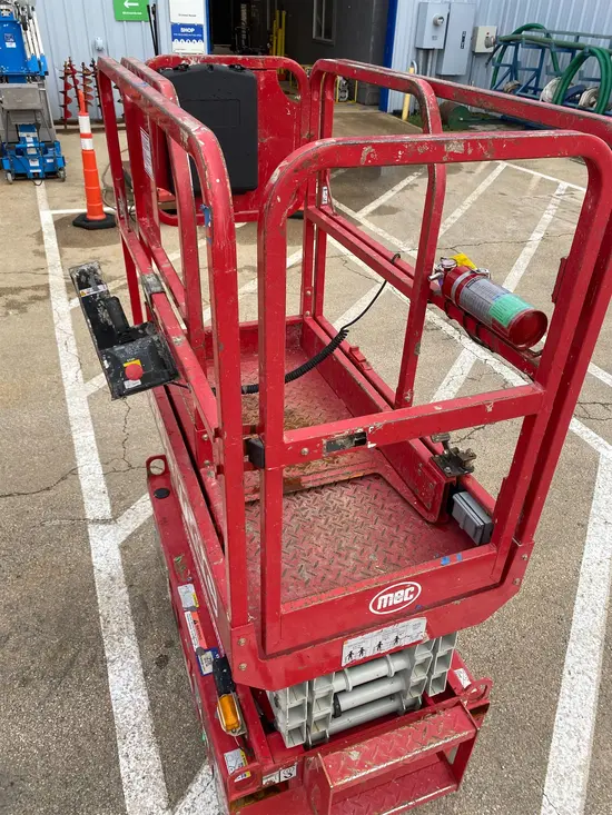 2019 MEC 1330SE Scissor Lift