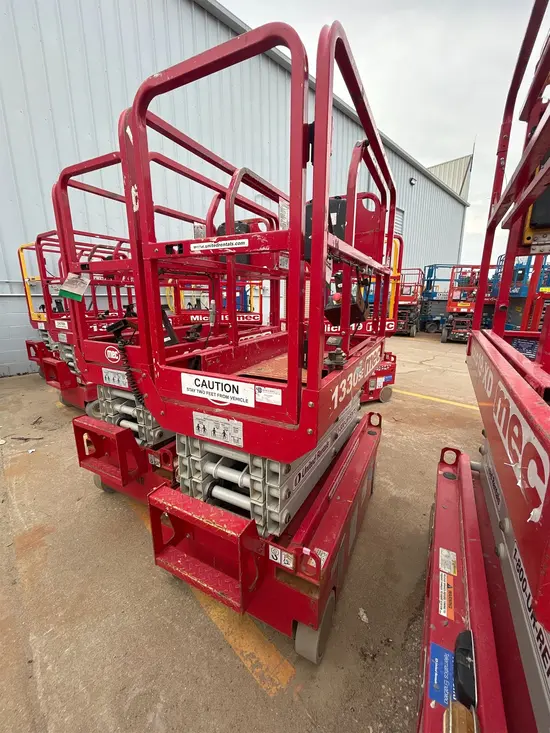 2018 MEC 1330SE Scissor Lift