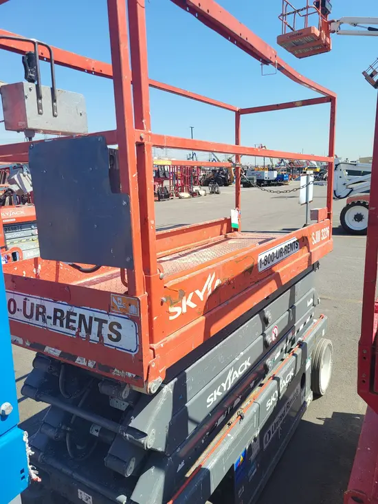 2017 Skyjack SJIII3226 Scissor Lift