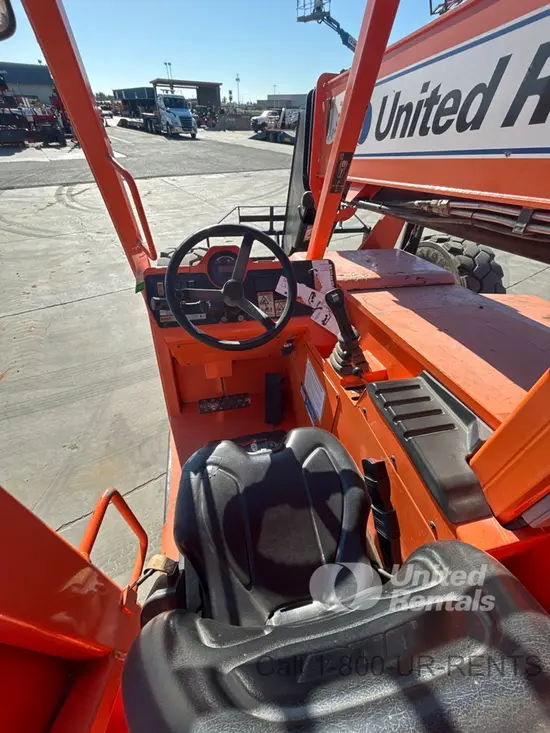 2018 SKYTRAK 8042 Forklift