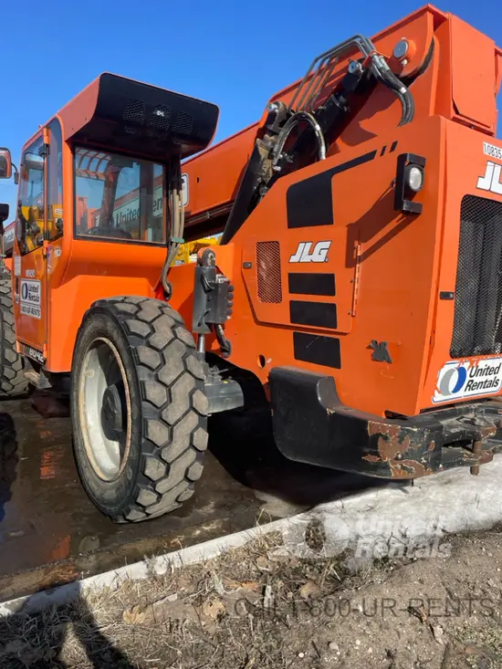 2018 SKYTRAK 8042 Forklift