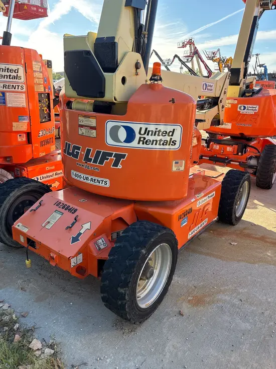 2014 JLG E450AJ Articulating Boom Lift