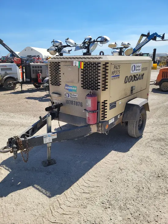 2018 Doosan P425/HP375EXT3 Air Compressor