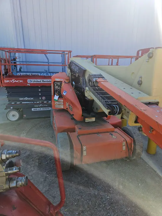 2012 JLG E400AJPN Articulating Boom Lift