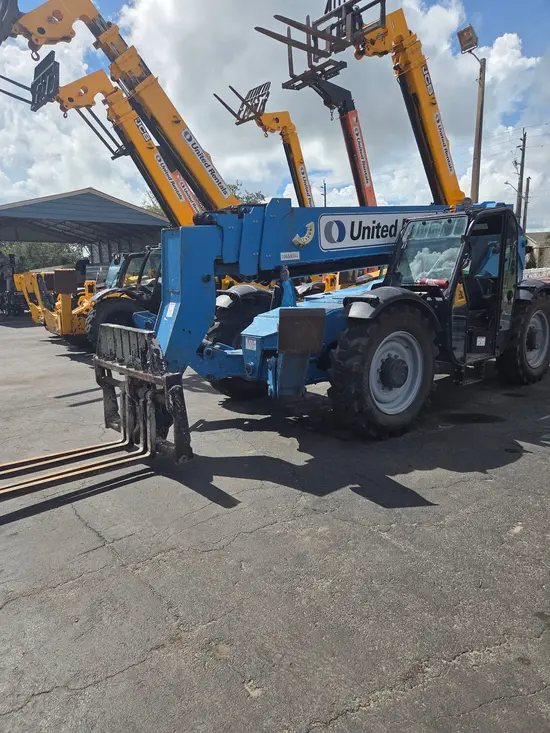 2017 Genie GTH-1056 Forklift