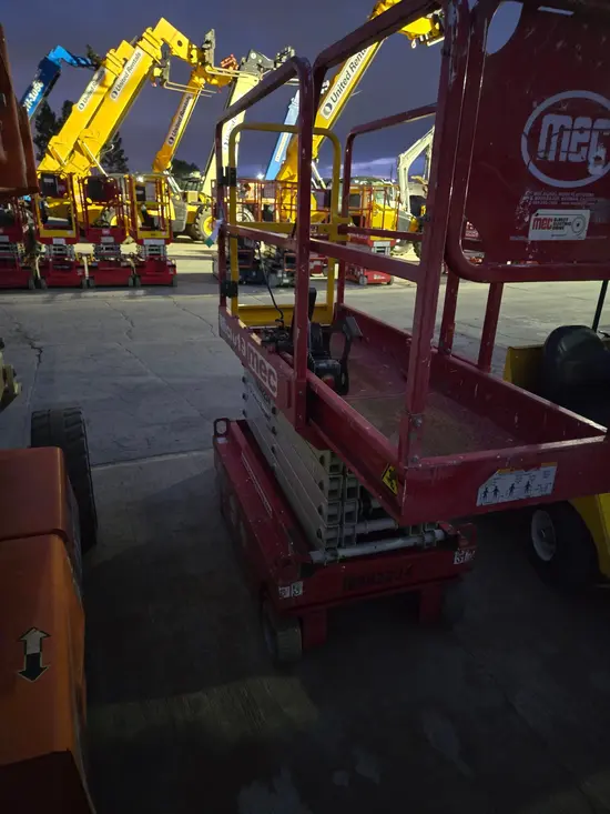 2019 MEC MICRO 19 Scissor Lift