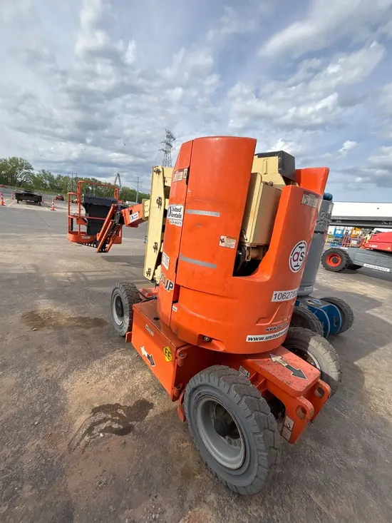 2017 JLG E300AJP EE Articulating Boom Lift
