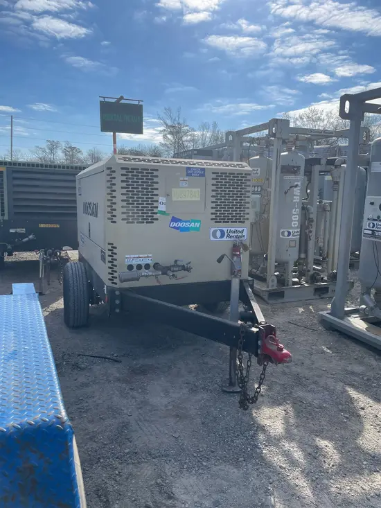2019 Doosan P425/HP375WCU Air Compressor