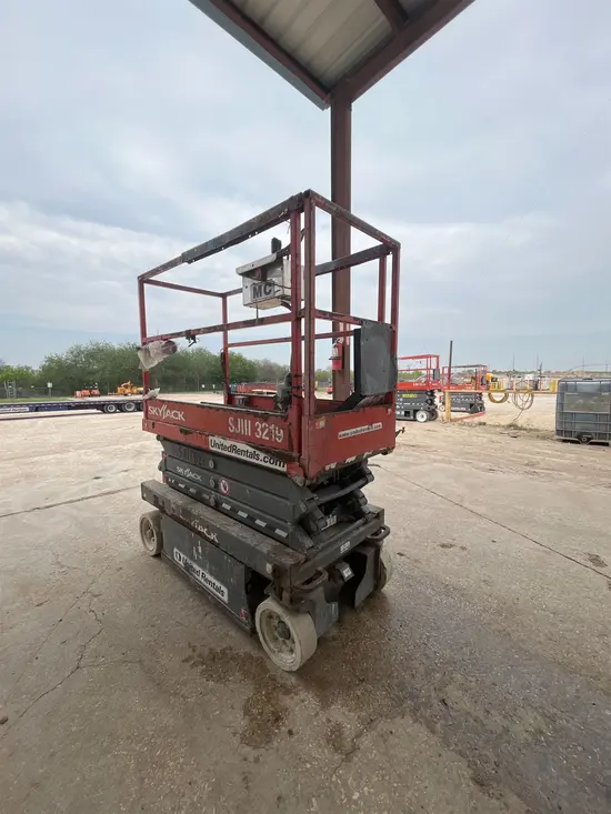 2016 Skyjack SJIII3219 Scissor Lift