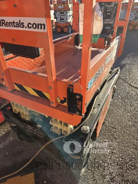 2020 JLG ES1330L Scissor Lift