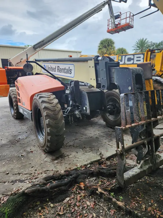 2018 JLG 742 Forklift