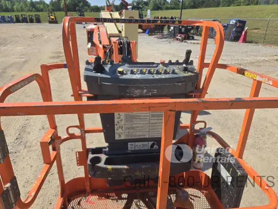 2016 JLG E400AJPN Articulating Boom Lift