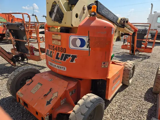 2015 JLG E450AJ Articulating Boom Lift