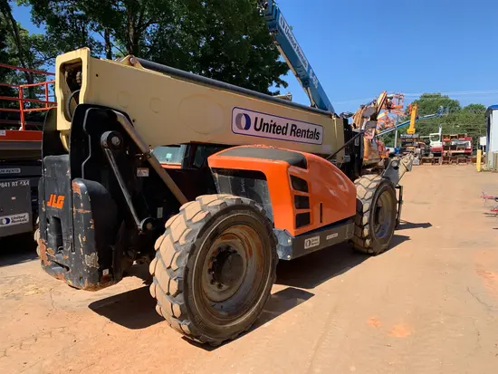 2018 JLG 1055 Forklift