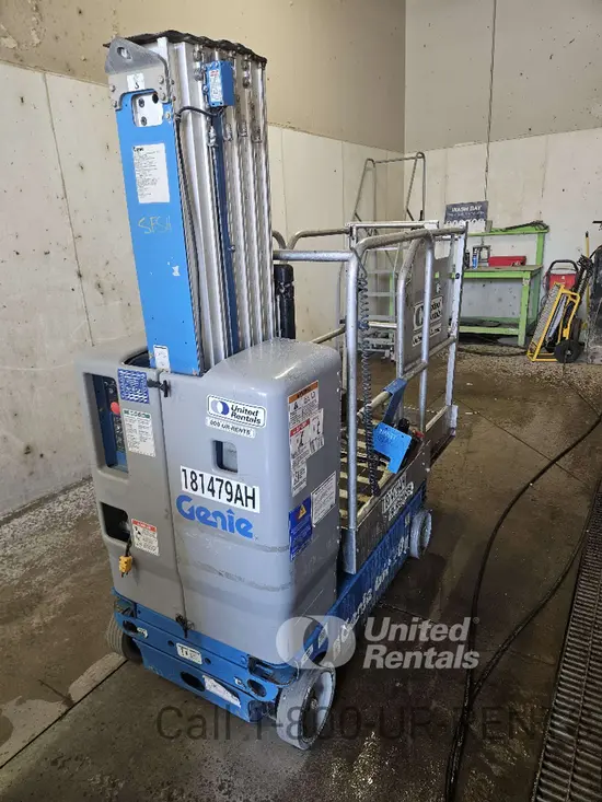 2016 Genie GR-20 Self-Propelled One-Person Lift