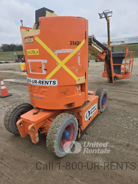 2016 JLG E300AJP Articulating Boom Lift