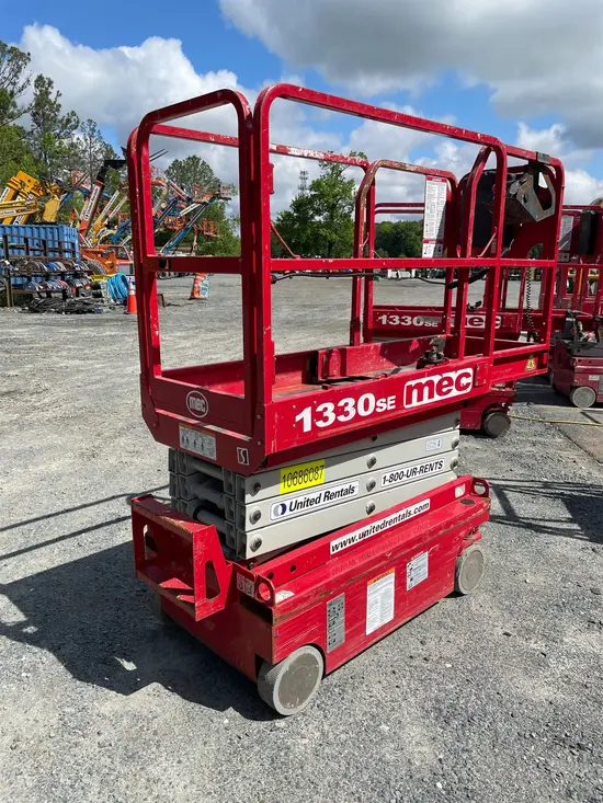 2017 MEC 1330SE Scissor Lift