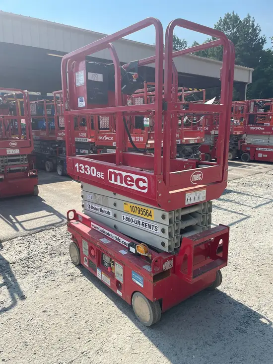 2018 MEC 1330SE Scissor Lift