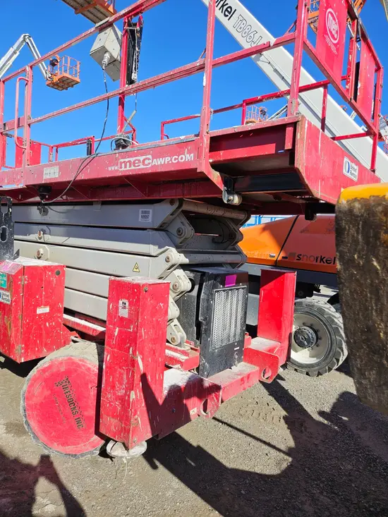 2017 MEC 6092RT Rough Terrain Scissor Lift