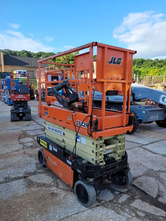 2017 JLG 1932R Scissor Lift