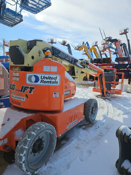 2014 JLG E450AJ Articulating Boom Lift