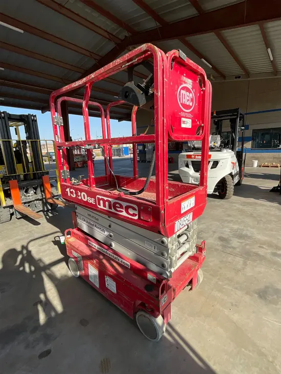 2018 MEC 1330SE Scissor Lift