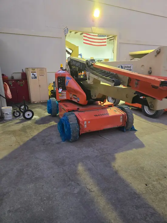 2016 JLG E450AJ Articulating Boom Lift