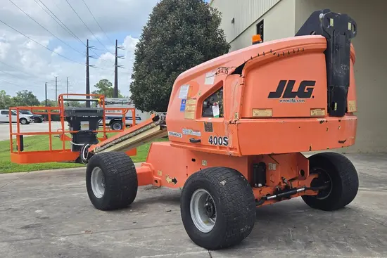 2017 JLG 400S Boom Lift