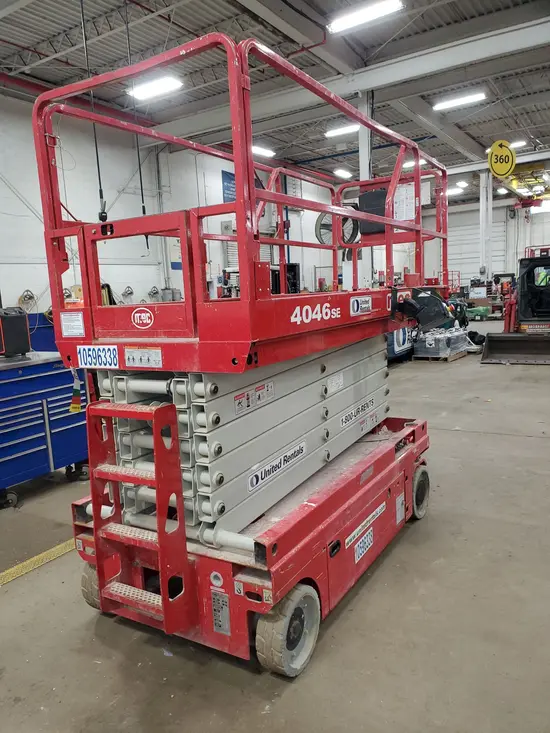 2017 MEC 4046SE Scissor Lift