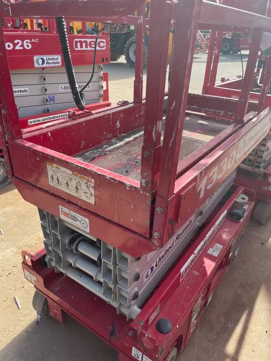 2018 MEC 1330SE Scissor Lift