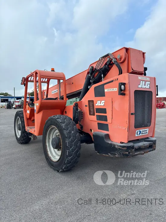 2018 SKYTRAK 8042 Forklift