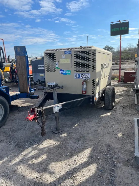 2019 Doosan P425/HP375WCU Air Compressor