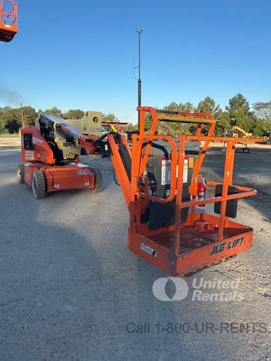 2017 JLG E400AJPN Articulating Boom Lift