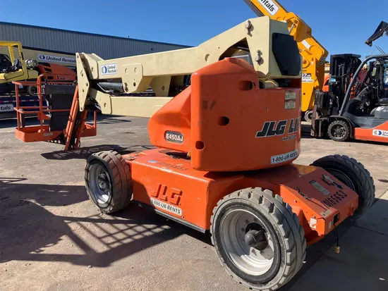 2013 JLG E450AJ Articulating Boom Lift