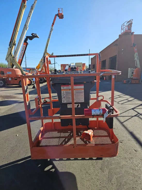 2016 JLG E300AJP Articulating Boom Lift