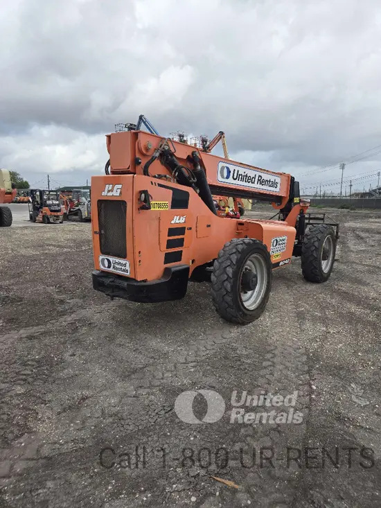 2018 SKYTRAK 8042 Forklift