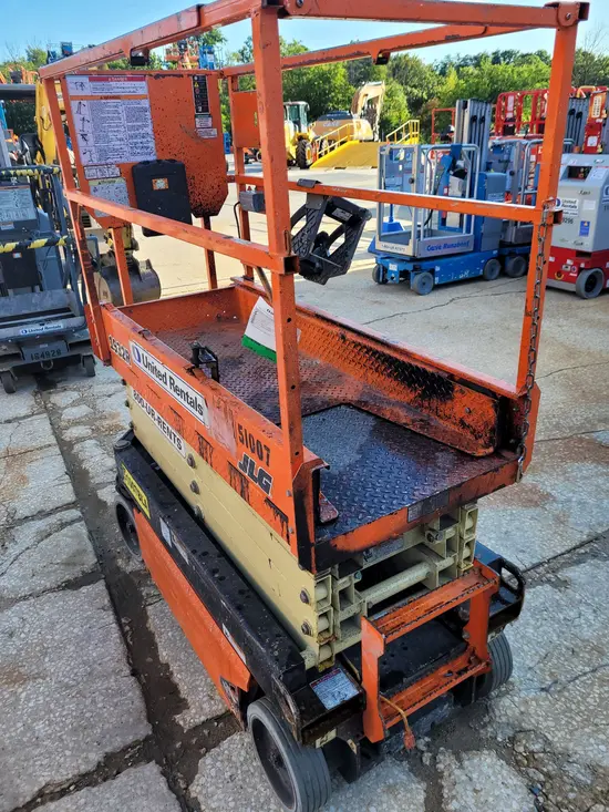 2017 JLG 1932R Scissor Lift