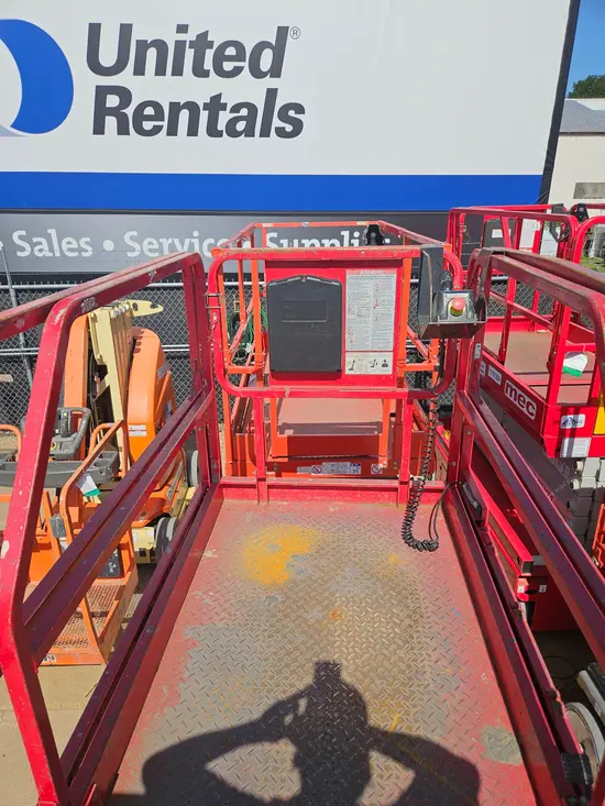 2018 MEC 4046SE Scissor Lift