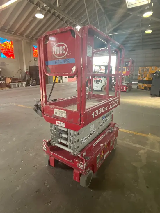 2017 MEC 1330SE Scissor Lift