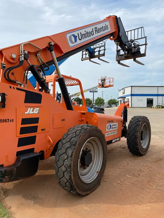 2016 SKYTRAK 6042 Forklift